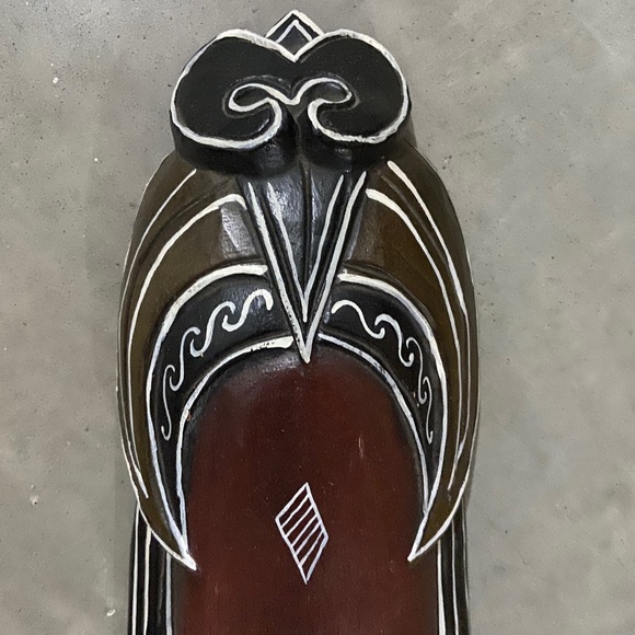 Wooden mask - Picture 3 of 5